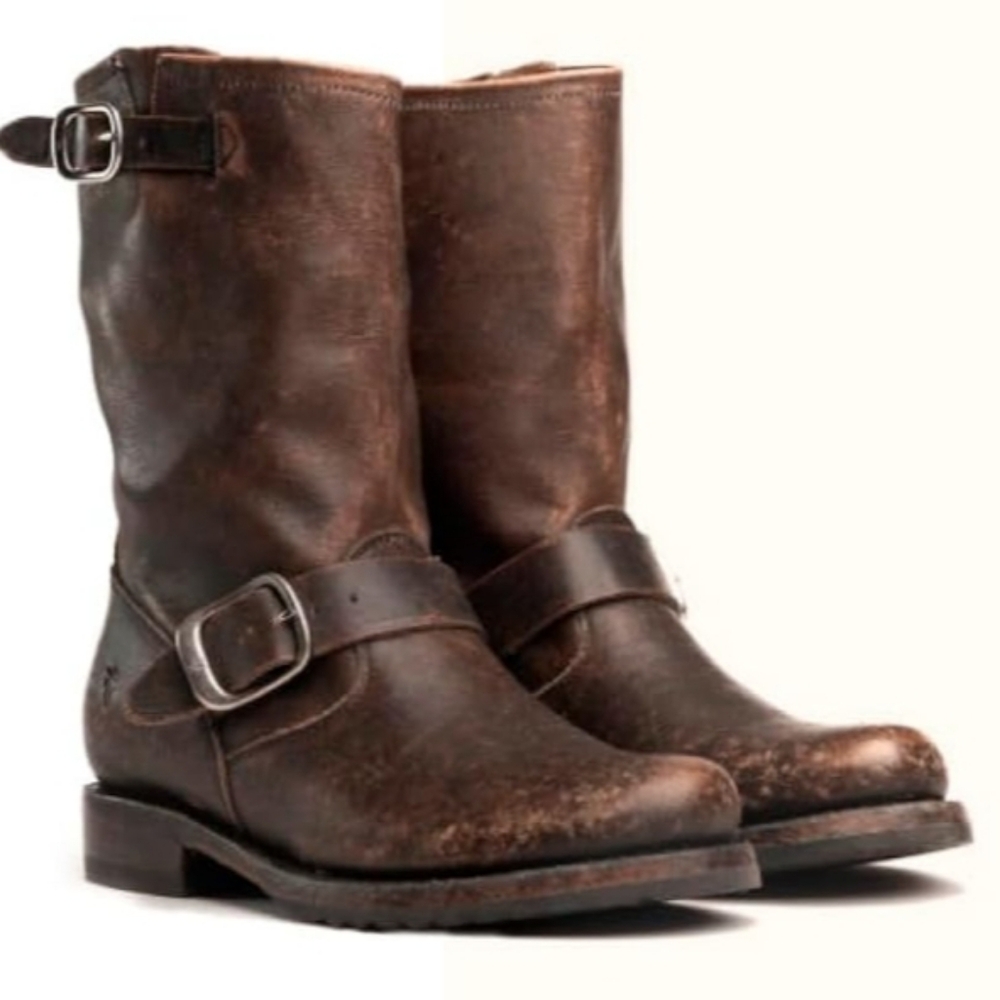 NWTB Frye Women's Veronica Short Distressed Boots Size 6